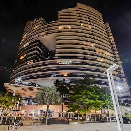 Apartamento Beira-mar Com Piscina *