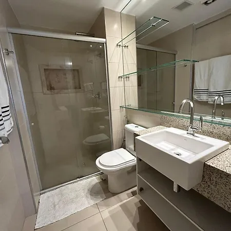 Apartamento Beira-mar Com Piscina *